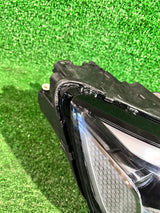 REFLEKTOR PRAWY AUDI A4 B9 LIFT MATRIX