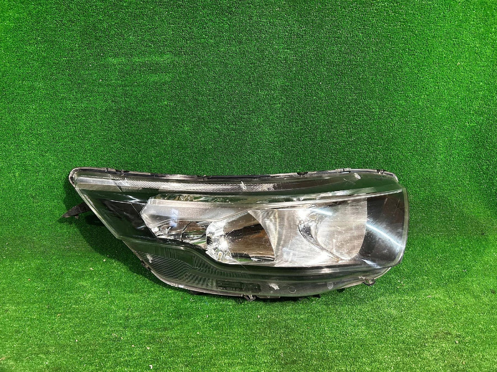 REFLEKTOR PRAWY IVECO DAILY IV