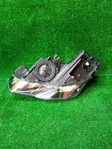 REFLEKTOR PRAWY PRZÓD AUDI A1 8X 10- XENON NR.771