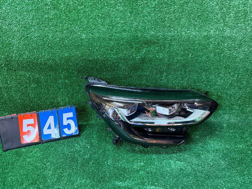 REFLEKTOR PRAWY RENAULT MEGANE IV FULL LED nr:545