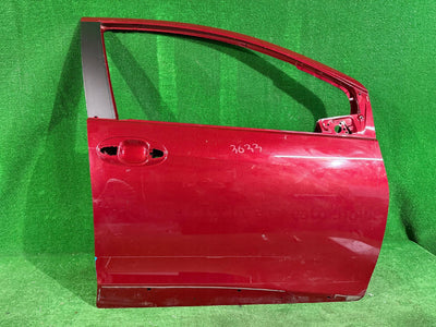 DRZWI PRZEDNIE PRAWE PRAWY PRZÓD TOYOTA YARIS III LIFT NR.3633