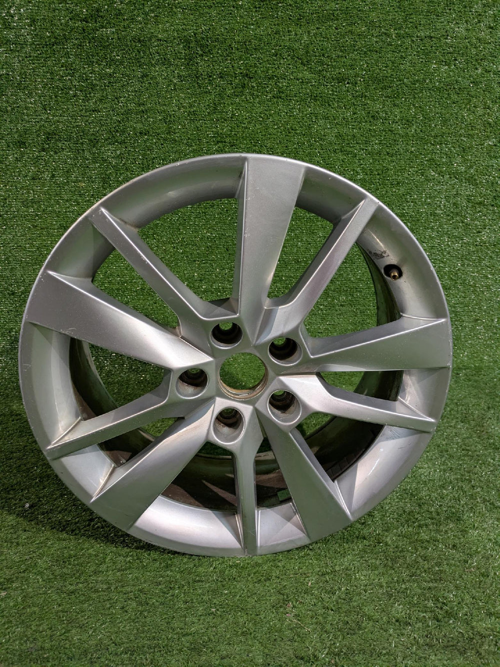 ALUFELGA FELGA ALUMINIOWA SKODA OCTAVIA 17" 7J ET49 NR.140