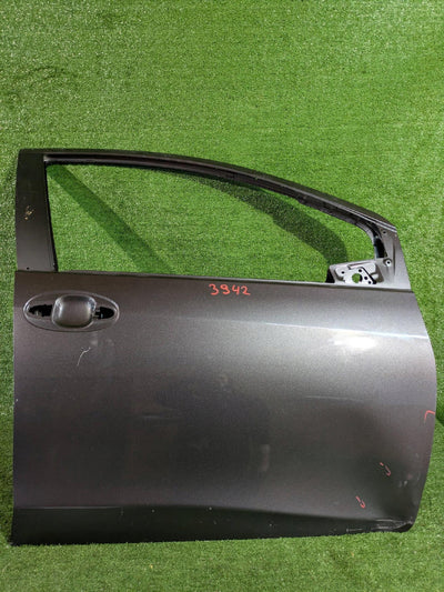 DRZWI PRZEDNIE PRAWE PRAWY PRZÓD TOYOTA YARIS III 11- NR.3942