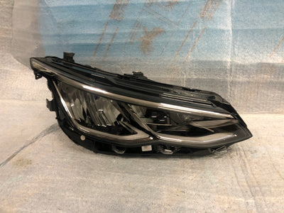 REFLEKTOR PRAWY VW GOLF VIII FULL LED nr.00