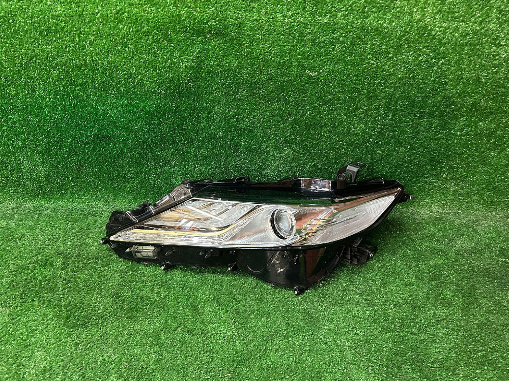 REFLEKTOR LEWY TOYOTA CAMRY VIII FULL LED