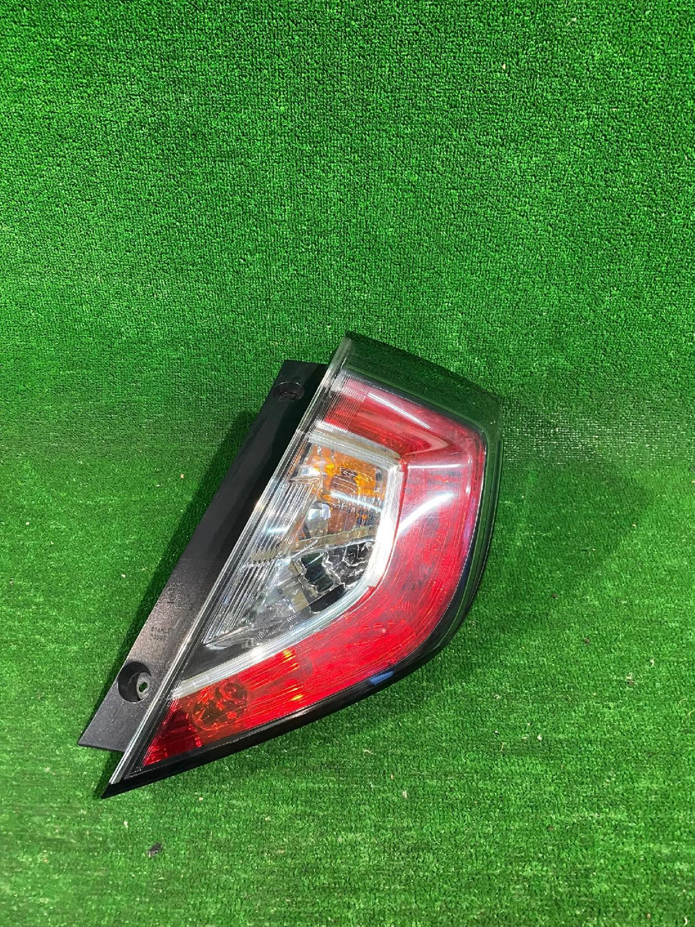 LAMPA TYLNA PRAWA HONDA CIVIC X HB