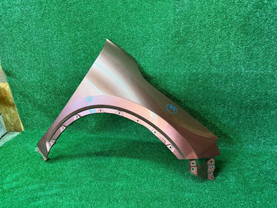BŁOTNIK PRZEDNI PRAWY LEXUS LBX NR.03