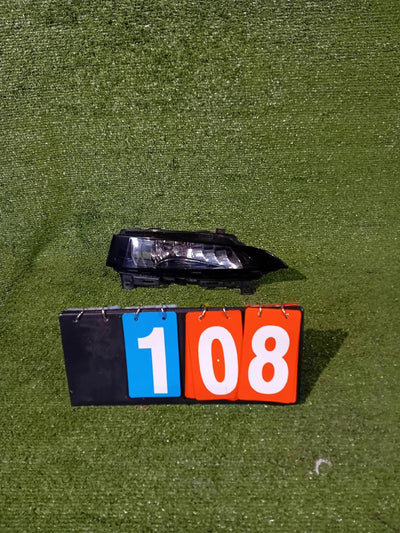 HALOGEN PRAWY PRZÓD SKODA SCALA 19- NR.108