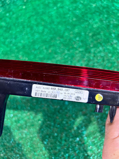 ŚWIATŁO STOP AUDI A6 C8 KOMBI