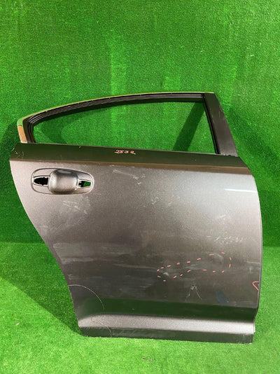 DRZWI TYŁ TYLNE PRAWE TOYOTA AVENSIS T27 T29 SEDAN NR.2552
