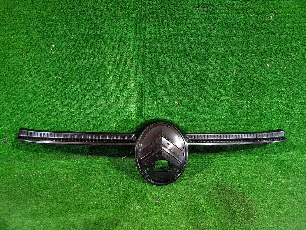 LISTWA GRILLA GRILL CITROEN C4 III LIFT