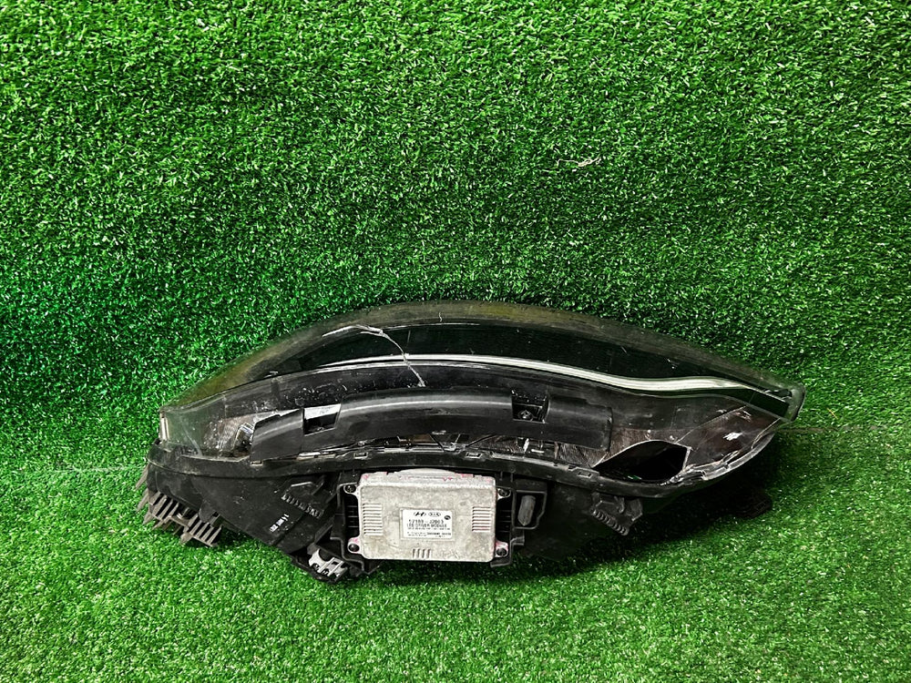 REFLEKTOR PRAWY KIA E-SOUL FULL LED