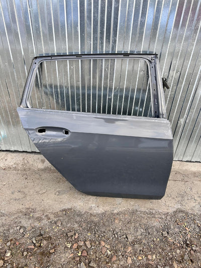 DRZWI TYLNE PRAWE VW GOLF VIII KOMBI nr.00