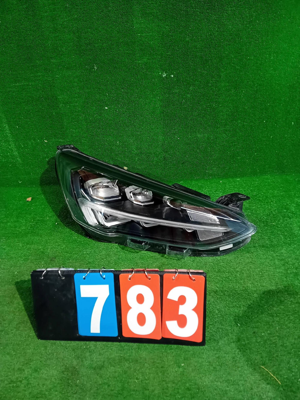REFLEKTOR PRAWY PRZÓD FORD FOCUS MK4 18- FULL LED NR.783