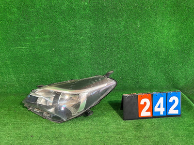 REFLEKTOR LEWY TOYOTA YARIS III LIFT 14-17 nr:242