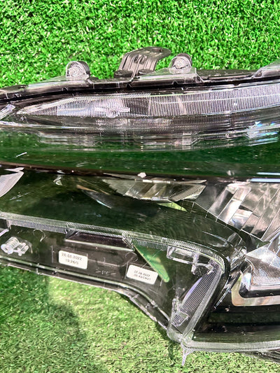 REFLEKTOR LEWY TOYOTA COROLLA E21 HB KOMBI FULL LED
