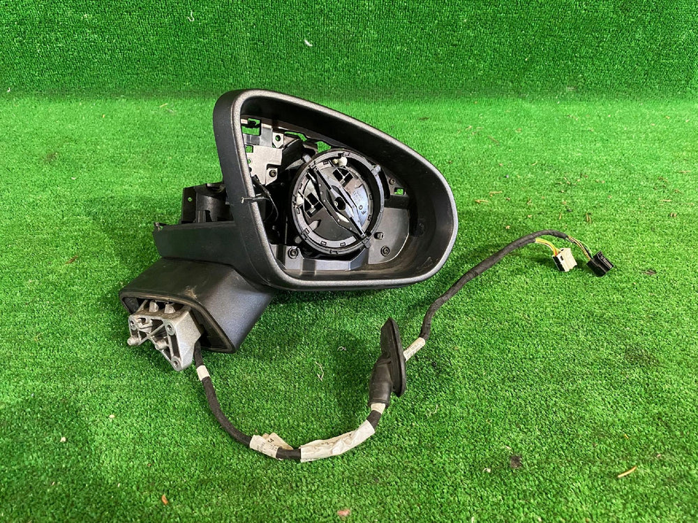 LUSTERKO PRAWE 6+7 PIN MERCEDES A-KLASA W177