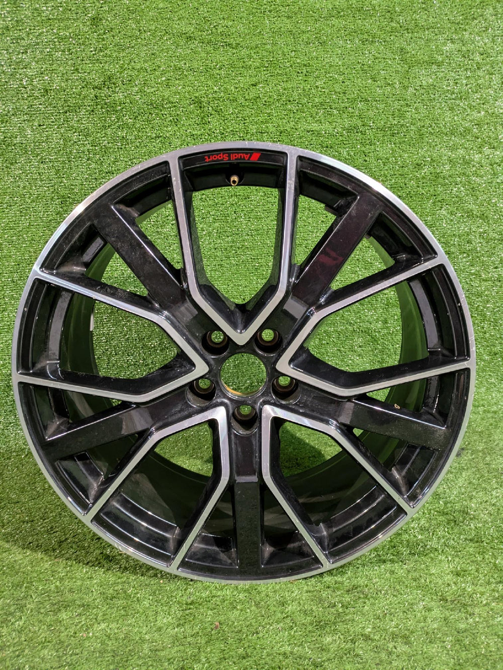 ALUFELGA FELGA ALUMINIOWA AUDI Q5 80A 20" 8J ET39 NR.100