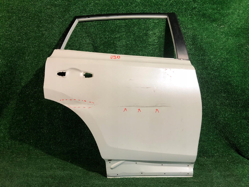 DRZWI PRAWE TYLNE TOYOTA RAV4 IV