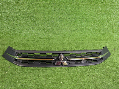GRILL ATRAPA CHŁODNICY MITSUBISHI OUTLANDER III 18- SPORT NR.39