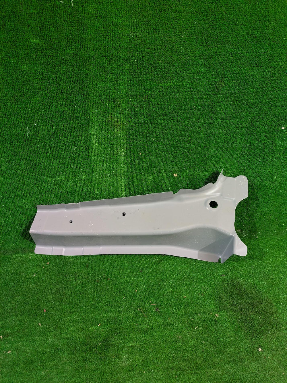 BELKA TYLNA TYŁ MOCOWANIE AUDI A6 C7