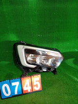 REFLEKTOR PRAWY PRZÓD RENAULT MASTER IV 19-24 LED NR.745