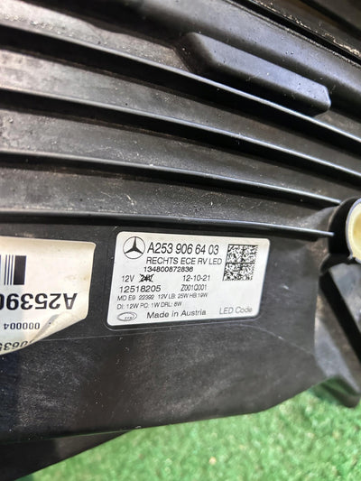 REFLEKTOR PRAWY MERCEDES GLC LIFT W253 NR.026