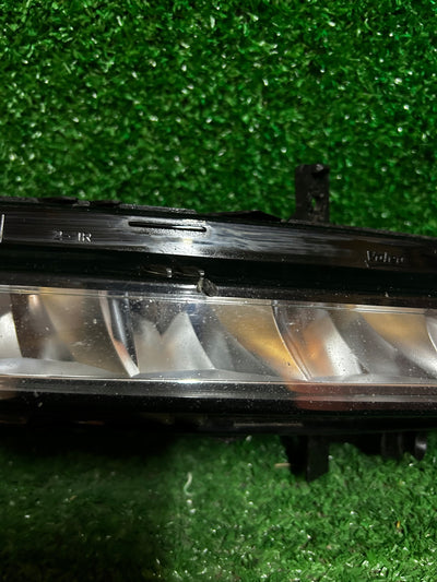 HALOGEN PRAWY SKODA SUPERB III LIFT