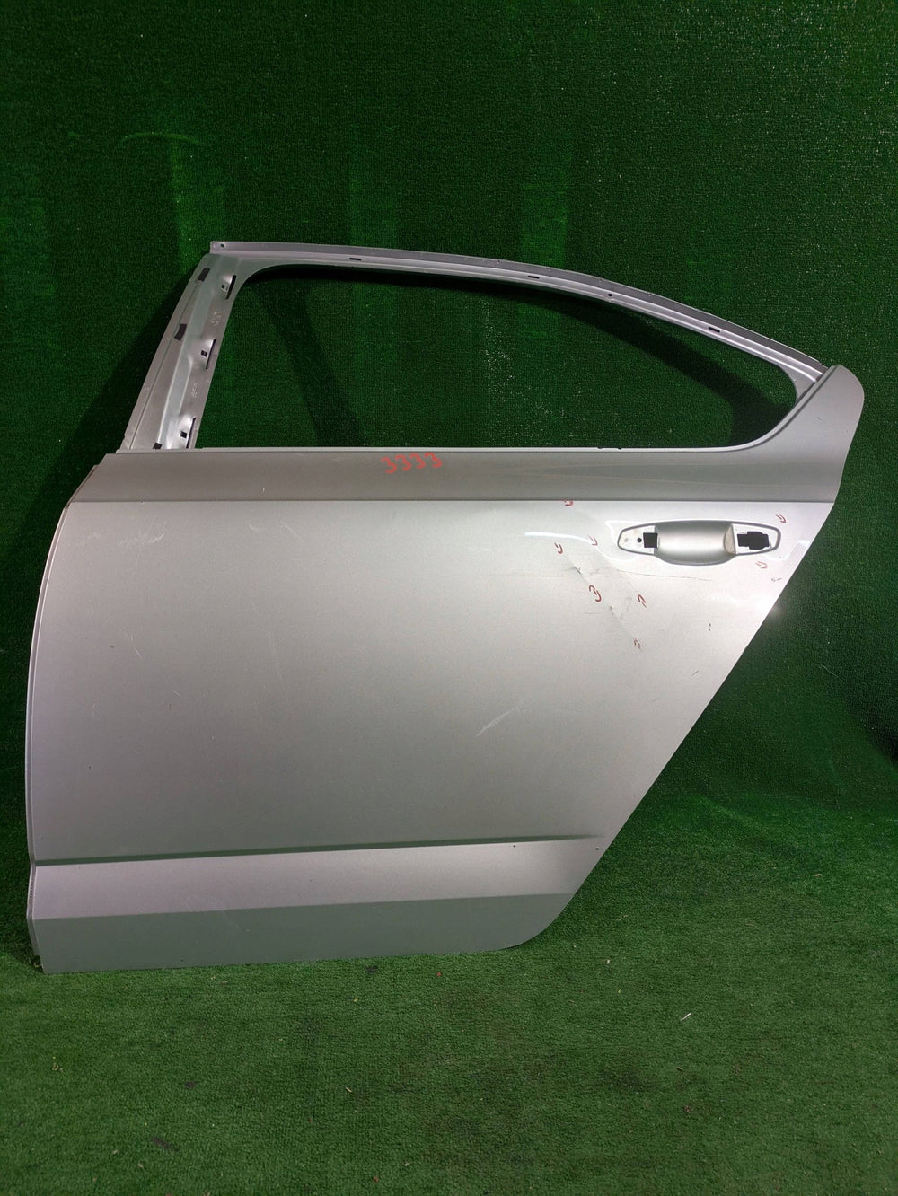 DRZWI TYLNE LEWE LEWY TYŁ SKODA OCTAVIA III SEDAN 12- NR.3333