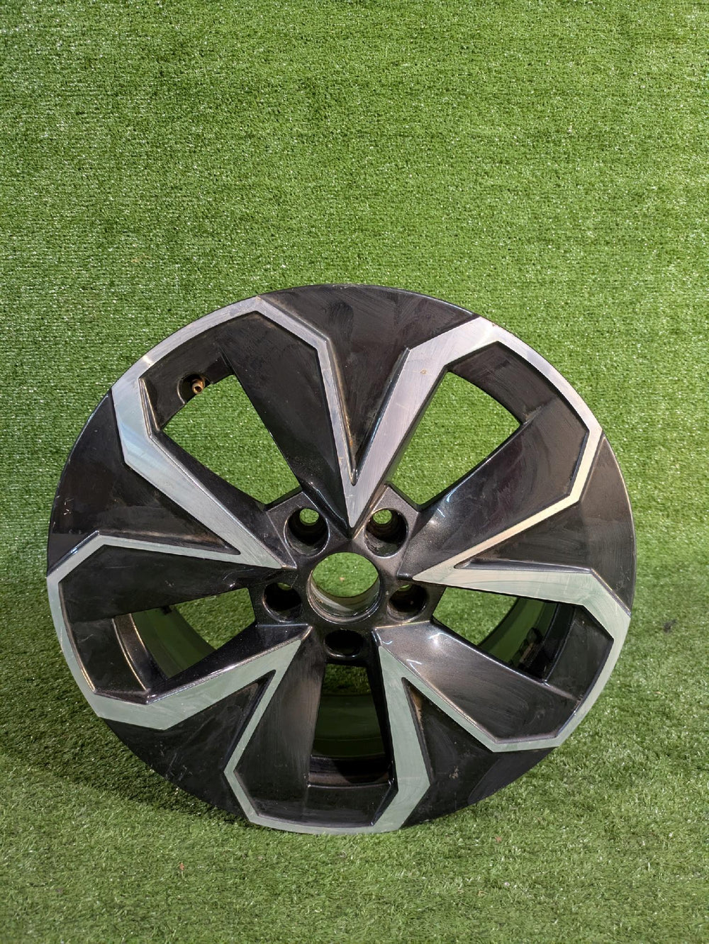 ALUFELGA FELGA ALUMINIOWA SKODA SCALA KAMIQ 16" 6J ET38 NR.117