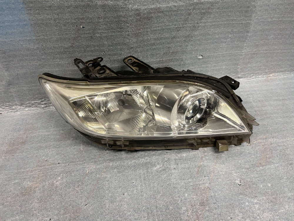 REFLEKTOR PRAWY TOYOTA RAV4 III LIFT nr.00