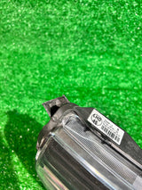 REFLEKTOR PRAWY TOYOTA VERSO LIFT NR.056