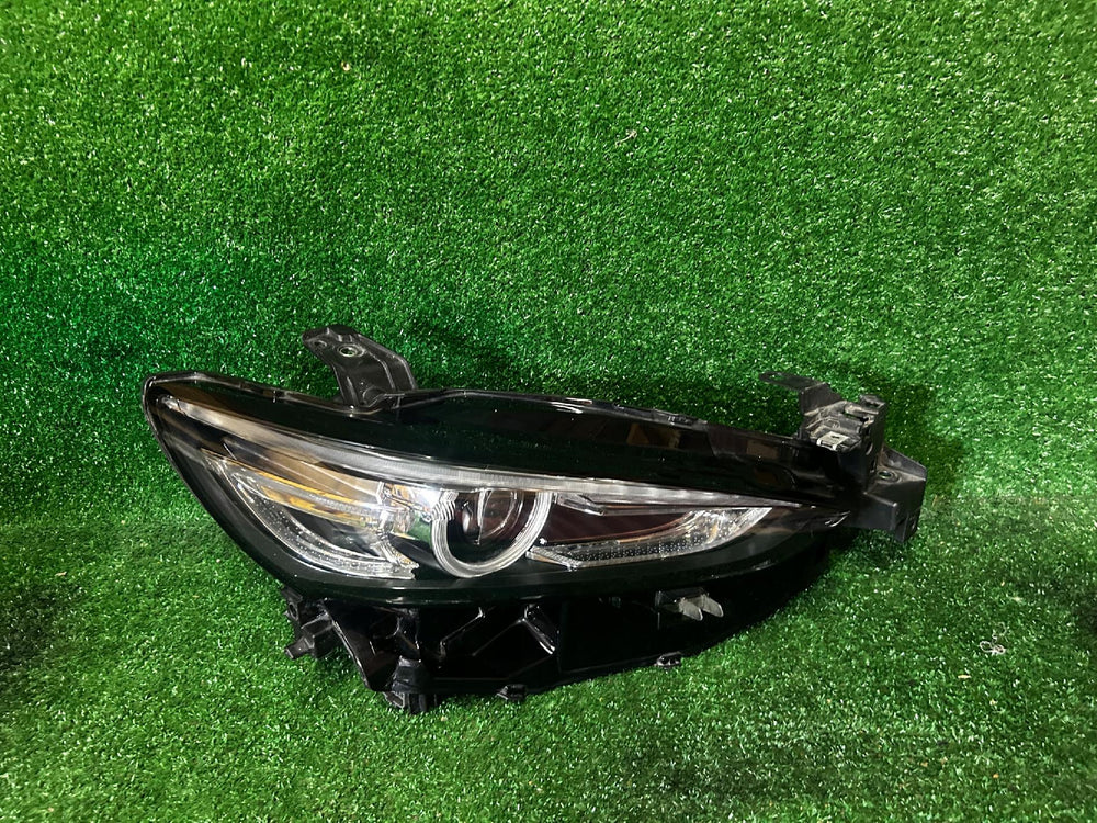 REFLEKTOR PRAWY MAZDA 6 GL FULL LED GRF5-51030
