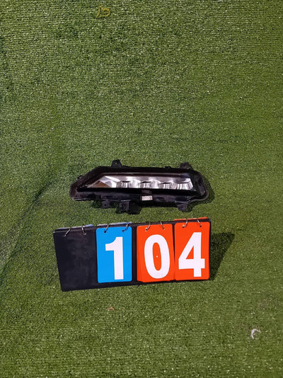 HALOGEN LEWY PRZÓD SKODA OCTAVIA IV RS LED NR.104