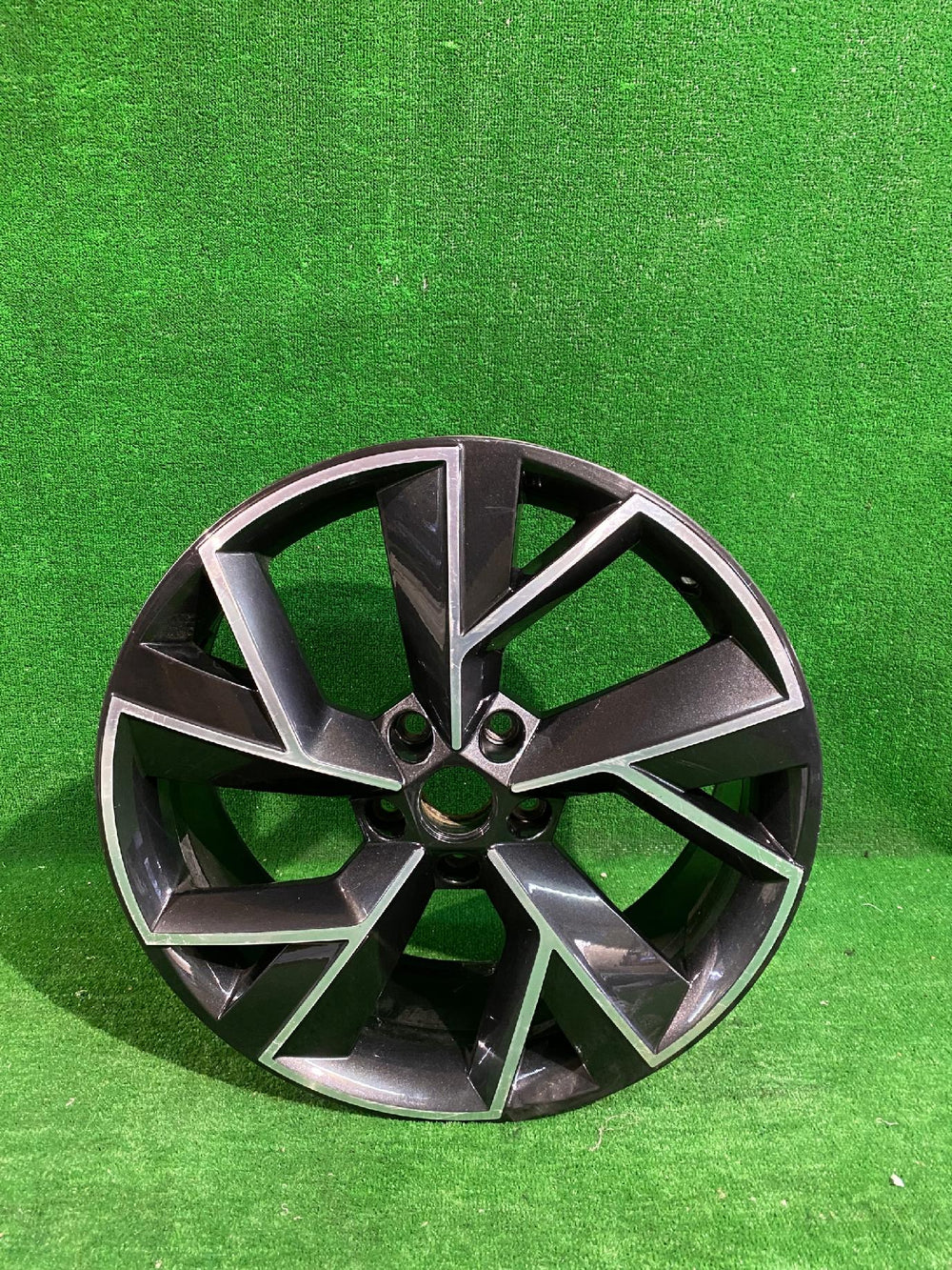 ALUFELGA SKODA KAROQ KODIAQ 19” 7J ET43
