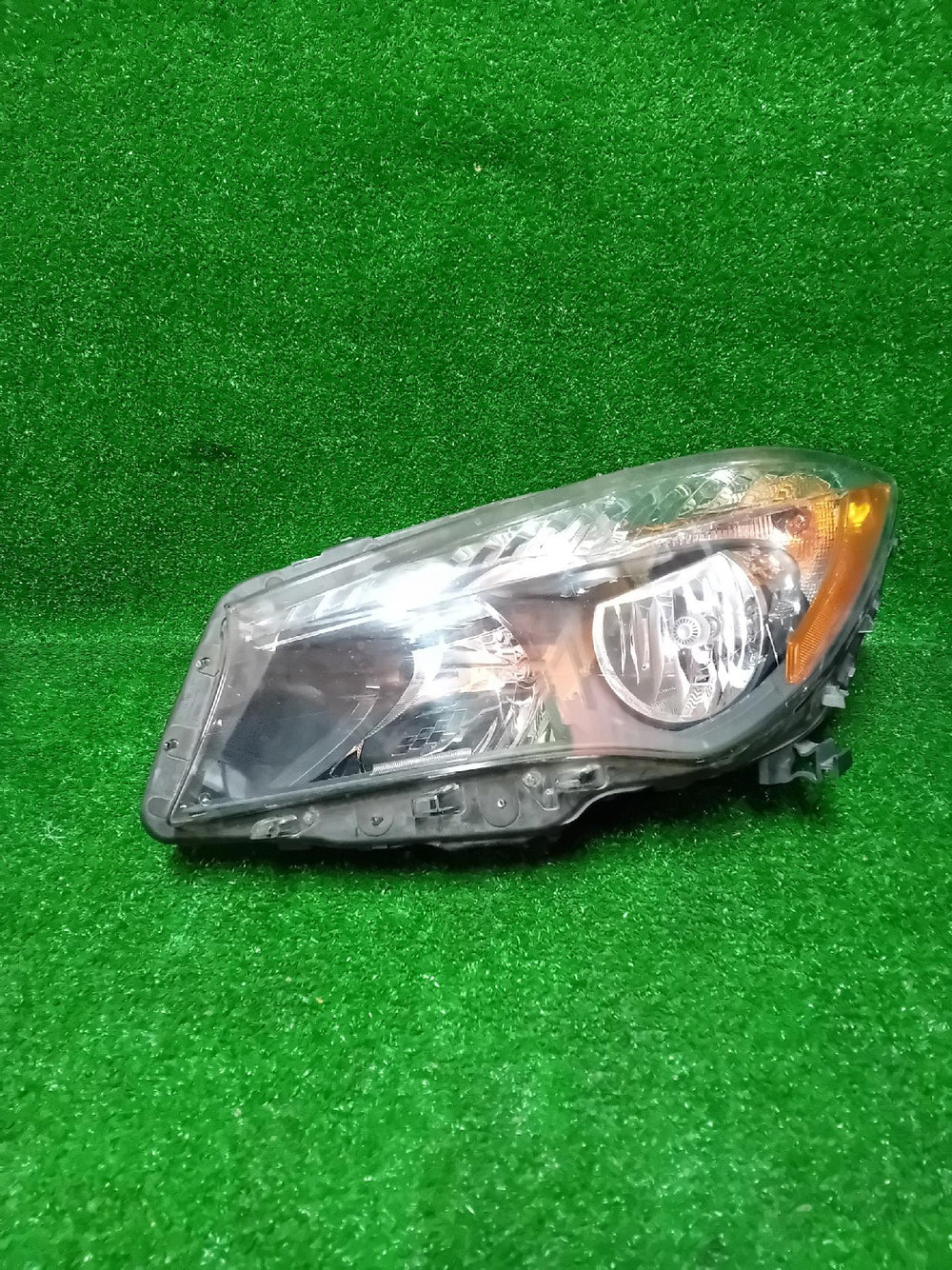 REFLEKTOR LEWY MERCEDES CLS A117 A1178200761 USA H7
