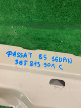PAS TYLNY VW PASSAT B5 SEDAN