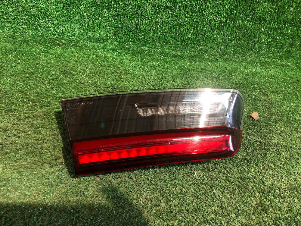 LAMPA TYLNA LEWA BMW 3 G20 LED USA