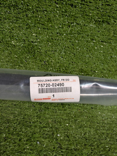 LISTWA ZGARNIAJĄCA DRZWI LEWY PRZÓD TOYOTA COROLLA E21