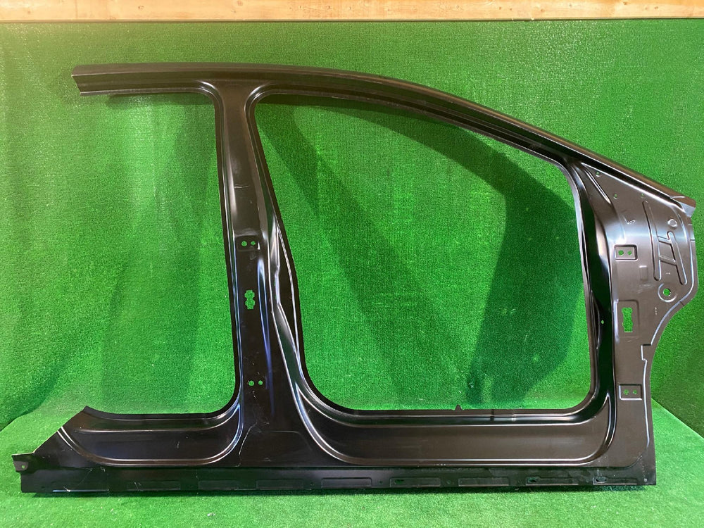 SŁUPEK PRAWY PRÓG SKODA ENYAQ