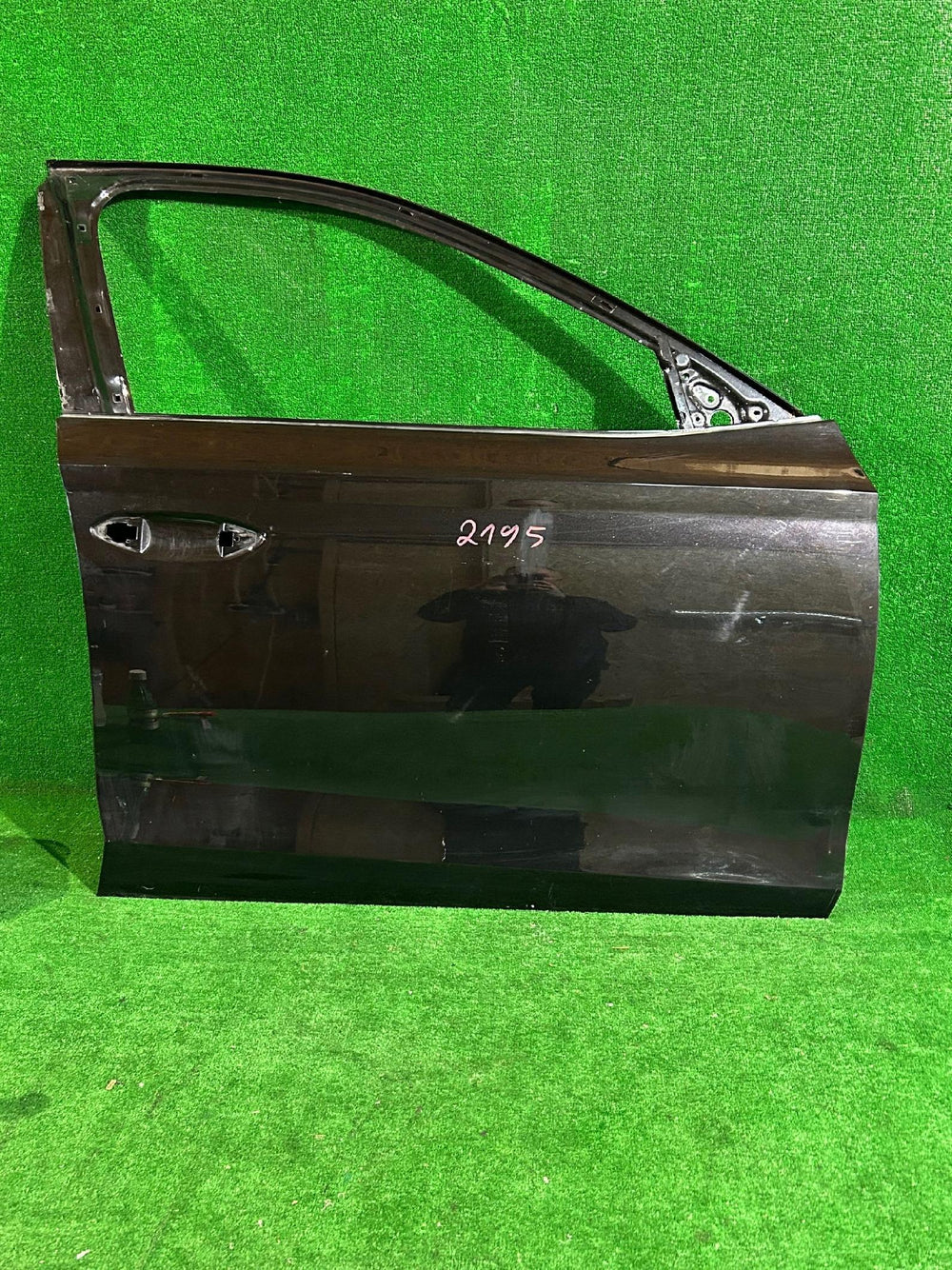 DRZWI PRZEDNIE PRAWE SKODA OCTAVIA IV NR:2195