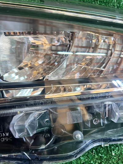 REFLEKTOR LEWY TOYOTA RAV4 V FULL LED NR.063