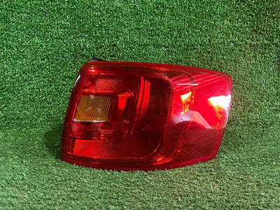 LAMPA TYLNA PRAWA VW JETTA 5C