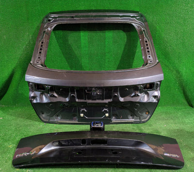 KLAPA TYLNA TYŁ BAGAŻNIKA HONDA HR-V HRV III 22- NR.68