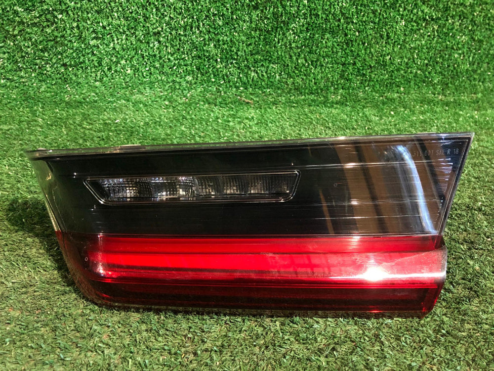 LAMPA TYLNA PRAWA BMW 3 G20 LED USA