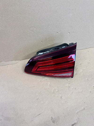 LAMPA TYLNA PRAWA VW GOLF VII LIFT HB nr.0