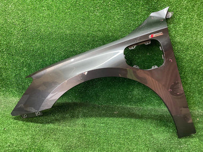 BŁOTNIK PRZEDNI LEWY PRZÓD AUDI A3 8Y 20- HYBRYDA