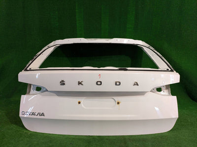 KLAPA TYLNA TYŁ BAGAŻNIKA SKODA OCTAVIA IV KOMBI NR.1