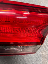 LAMPA PRAWA TYLNA W KLAPĘ HYUNDAI I30 III HB nr.00