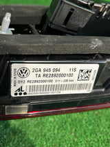 LAMPA TYŁ TYLNA W KLAPĘ PRAWA VW T-ROC 2GA945094